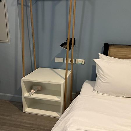 בנגקוק Simply Sleep Hostel מראה חיצוני תמונה